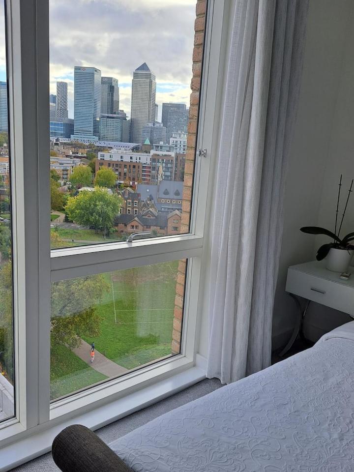 Cozy Double Room With Large En Suite Near Canary Wharf London With Amazing Views In A Shared Apartment Eksteriør billede