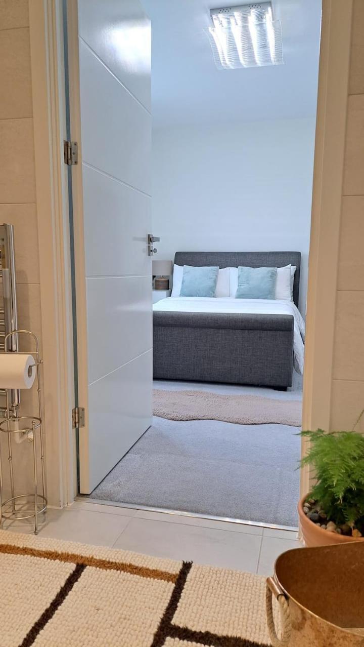 Cozy Double Room With Large En Suite Near Canary Wharf London With Amazing Views In A Shared Apartment Eksteriør billede